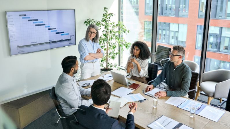 digital marketing agency members having a team meeting